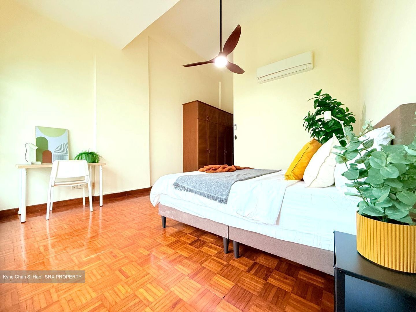 Gold Coast Condo (D5), Condominium #481397001